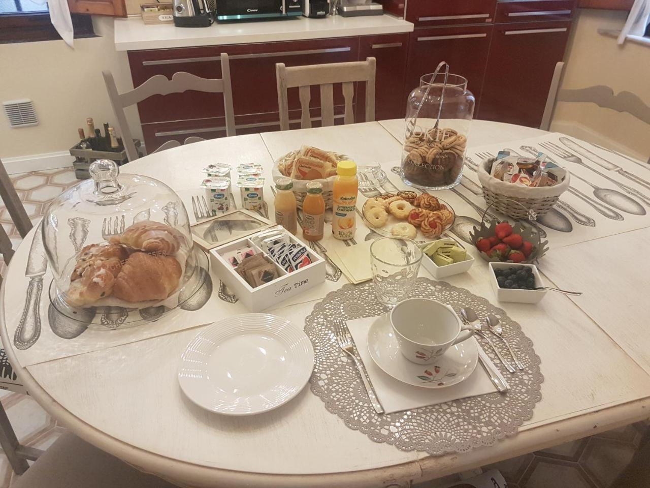 فندق Perle D'Ambra لوكا المظهر الخارجي الصورة